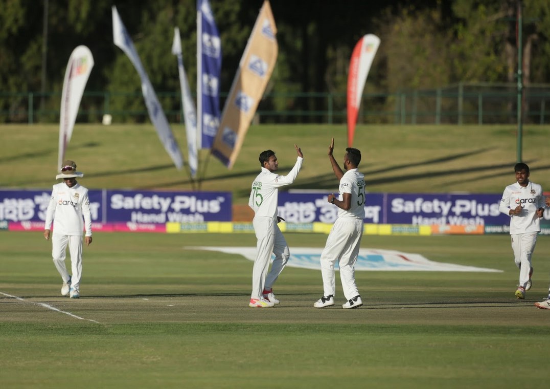 Shakib celebrates the wicket of Milton Shumba © Zimbabwe Cricket